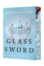 Glass Sword by Victoria Aveyard (Paperback)