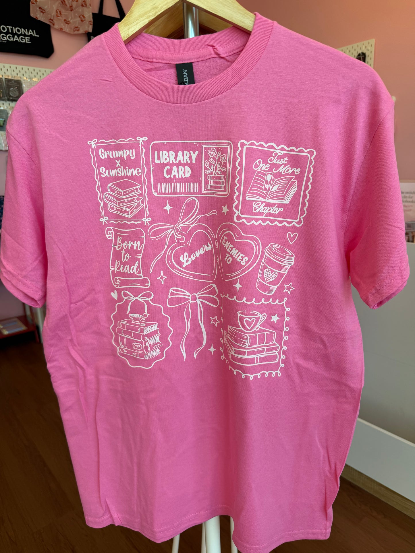 Book Lover T-Shirt (Pink)