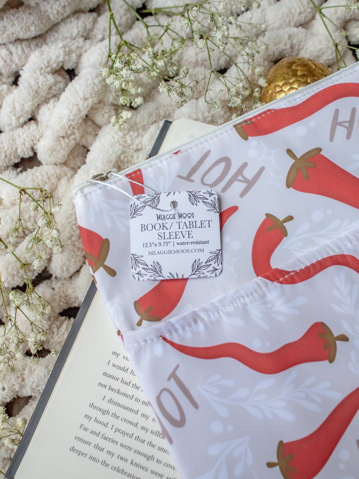 Spicy Reads - Water Resistant XL (E-Reader/Book/Tablet Sleeve)