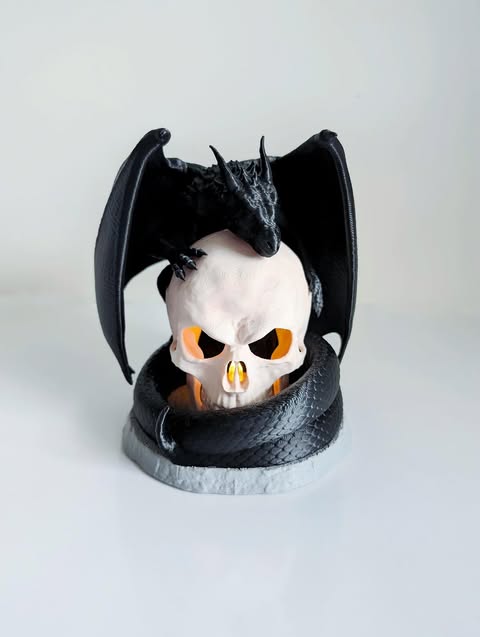 Dragon on Skull w/ Tealight