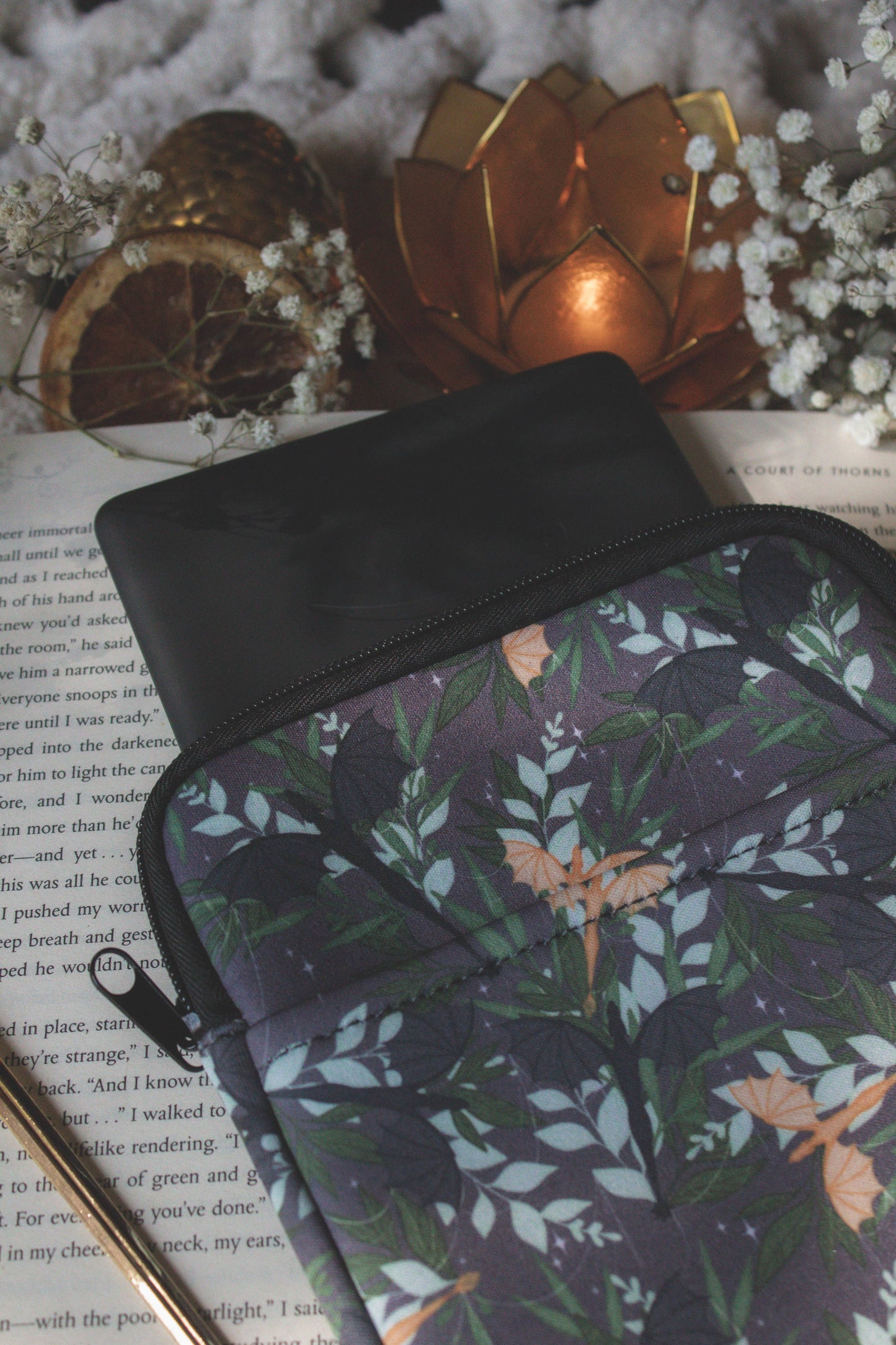 Fourth Wing Dragons - Neoprene (E-Reader/Book/Tablet Sleeve)