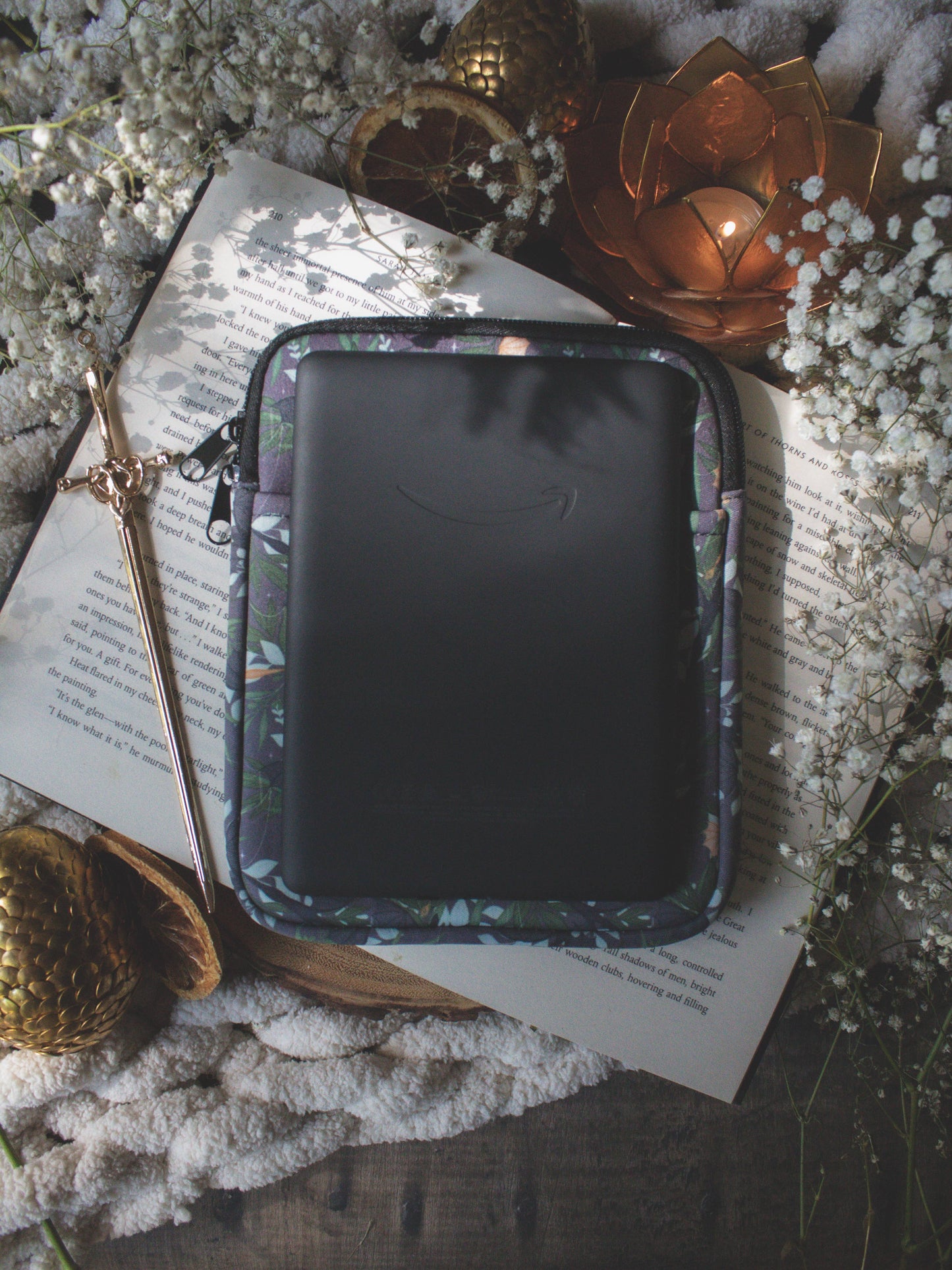 Fourth Wing Dragons - Neoprene (E-Reader/Book/Tablet Sleeve)