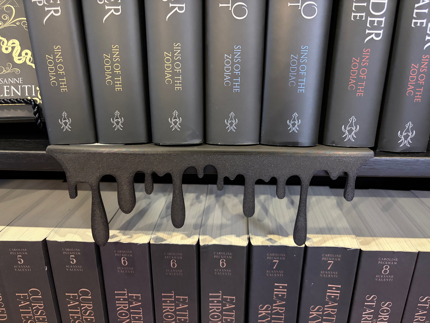 Bookshelf Drip Decor (Various Colours)