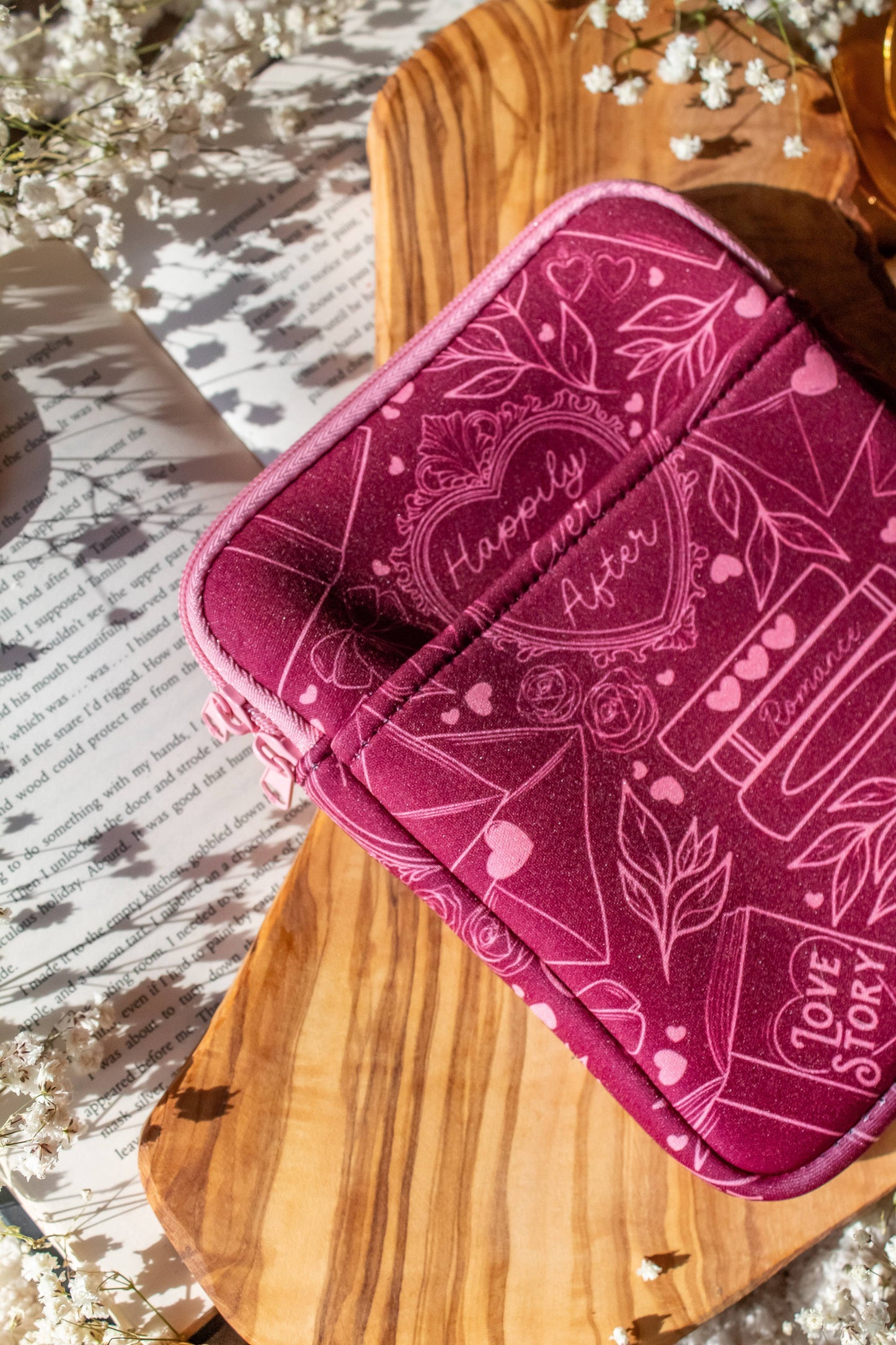 Love Story - Neoprene (E-Reader/Book/Tablet Sleeve)