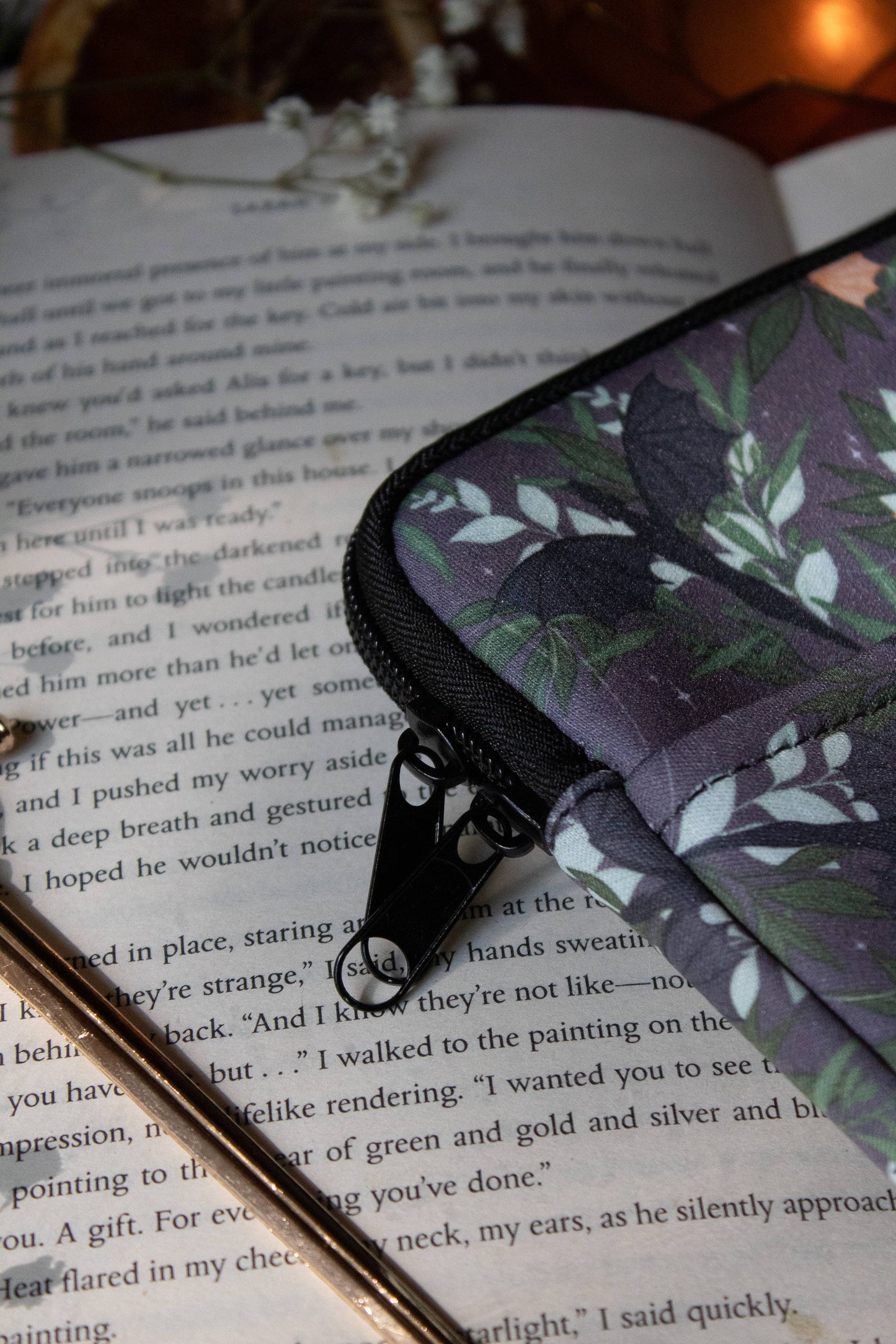Fourth Wing Dragons - Neoprene (E-Reader/Book/Tablet Sleeve)